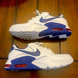 Mens Nike Air Max Emcee size 10.5, only worn twice.